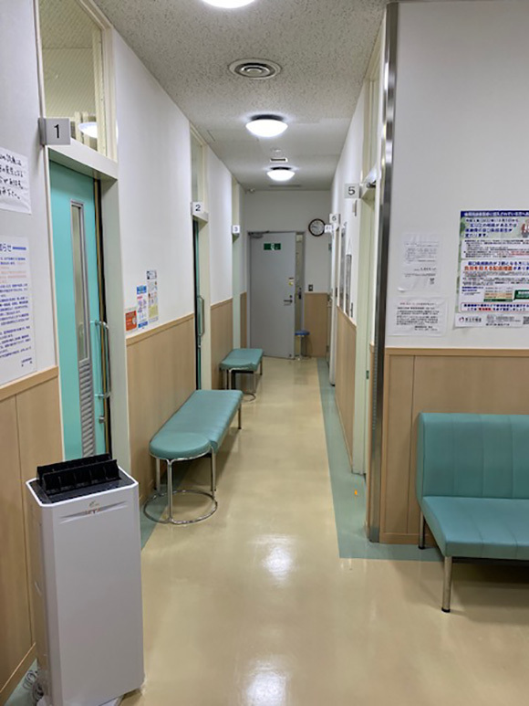医療法人 尾﨑医院内科　待合室